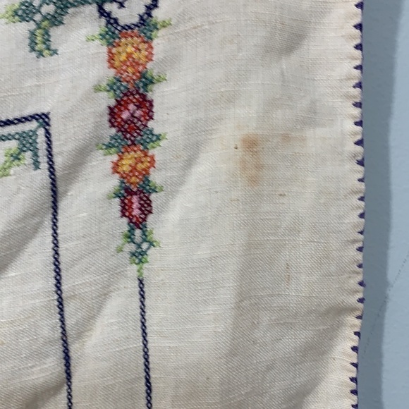 Vintage Cross-stitch Floral Pineapple Hearts Linen Tea Towel Runner 39.5” x 16” - Picture 10 of 17